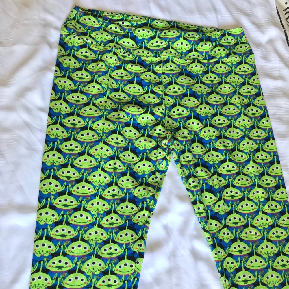TC LuLaRoe Toy Story Alien Leggings